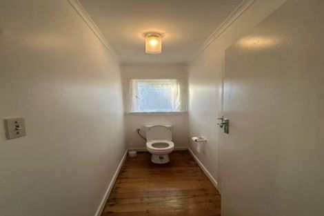 Photo of property in 129 Riverpark Crescent, Henderson, Auckland, 0610