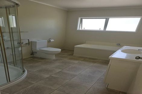 Photo of property in 15 Cantua Close, Totara Heights, Auckland, 2105