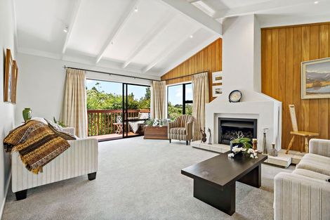 Photo of property in 7 Helvetia Drive, Browns Bay, Auckland, 0630