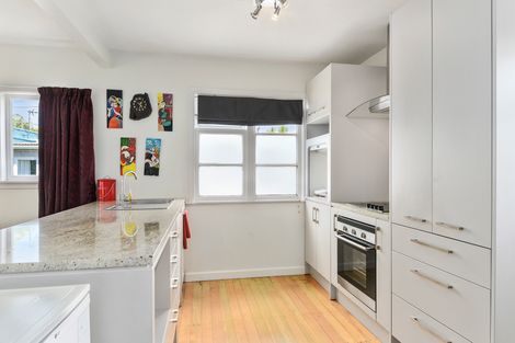 Photo of property in 2/86 Gardner Avenue, New Lynn, Auckland, 0600