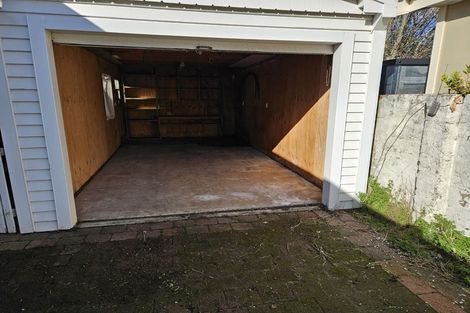 Photo of property in 22 Riddlers Crescent, Petone, Lower Hutt, 5012