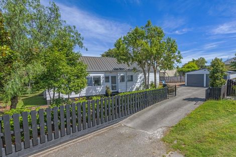 Photo of property in 19 Peppertree Glade, Kelvin Grove, Palmerston North, 4414