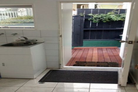 Photo of property in 41 Halifax Street, Kingston, Wellington, 6021