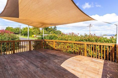 Photo of property in 32 Puriri Street, Hilltop, Taupo, 3330