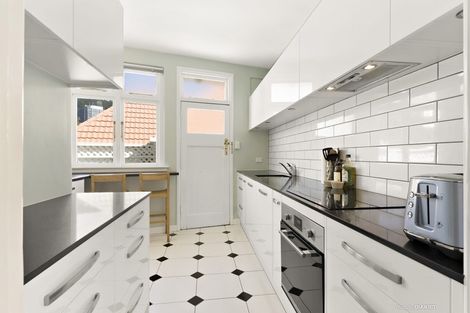 Photo of property in Hobson Flats, 1u5 Hobson Street, Pipitea, Wellington, 6011