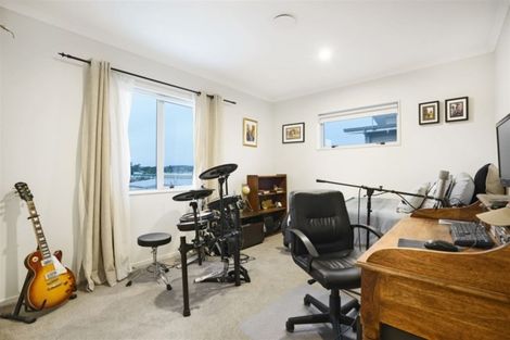 Photo of property in 29 Nganui Avenue, Takanini, 2112