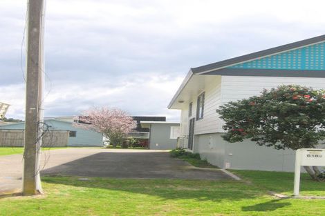 Photo of property in 618b Ocean Road, Whangamata, 3620