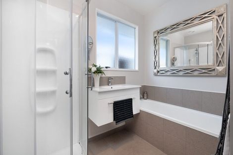 Photo of property in 1/80a Nortons Road, Avonhead, Christchurch, 8042