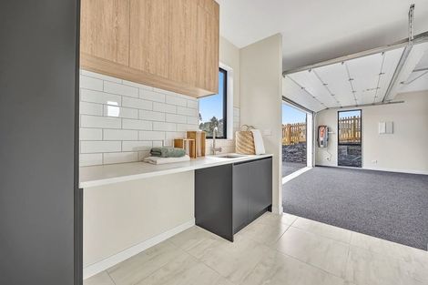 Photo of property in 4 Wheki Place, Swanson, 0614