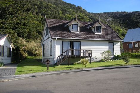 Photo of property in 5 Appleton Place, Karori, Wellington, 6012