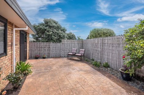 Photo of property in 16 Kotuku Drive, Paraparaumu Beach, Paraparaumu, 5032