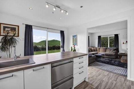 Photo of property in 282 Warea Road, Warea, New Plymouth, 4381