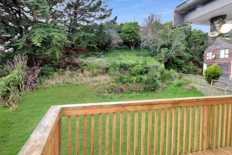 Photo of property in 41 Lyndfield Lane, Newlands, Wellington, 6037