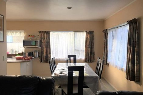 Photo of property in 1/3211 Great North Road, New Lynn, Auckland, 0600