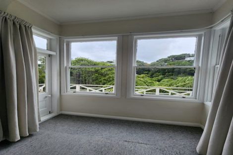 Photo of property in 140 Glenmore Street, Northland, Wellington, 6012