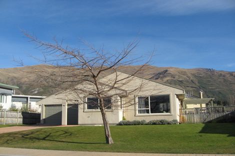 Photo of property in 99 Meadowstone Drive, Wanaka, 9305