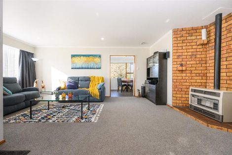 Photo of property in 21 Flower Street, Bulls, 4818