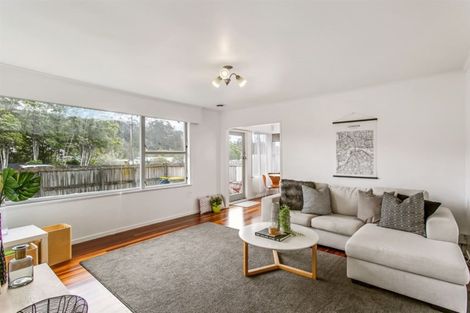 Photo of property in 29 Woodside Road, Massey, Auckland, 0614