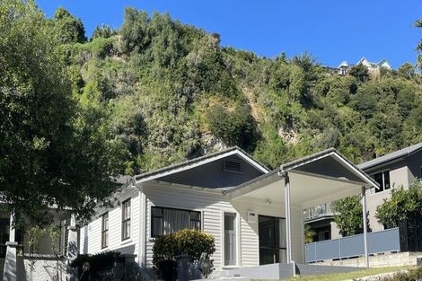 Photo of property in 153 Milton Road, Bluff Hill, Napier, 4110