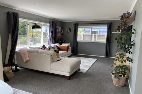 Photo of property in 69 Merton Street, Trentham, Upper Hutt, 5018
