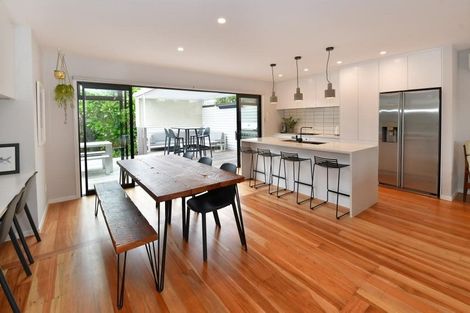 Photo of property in 49 Roseberry Avenue, Birkenhead, Auckland, 0626