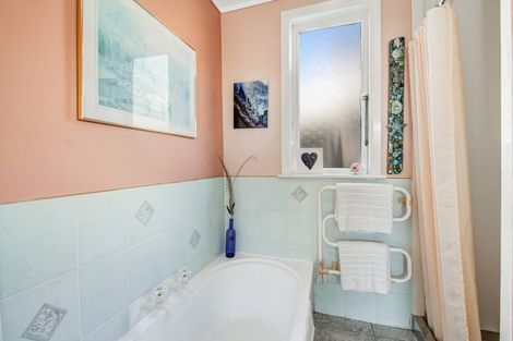 Photo of property in 18 Kauri Road, Stanmore Bay, Whangaparaoa, 0932