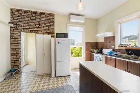 Photo of property in 30 Drummond Street, Mount Cook, Wellington, 6021