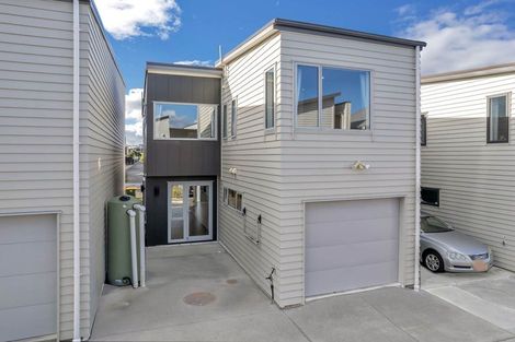 Photo of property in 5 Tahingamanu Road, Hobsonville, Auckland, 0616