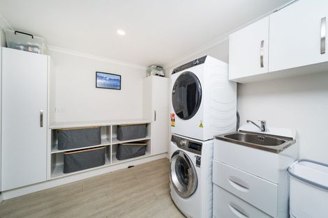 Photo of property in 5 Heritage Place, Terrace End, Palmerston North, 4410