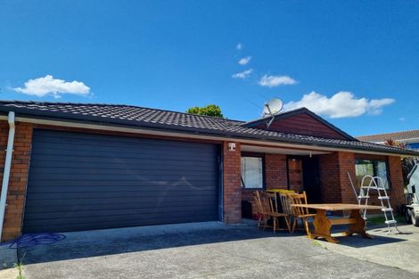 Photo of property in 10 Matilda Place, Weymouth, Auckland, 2103