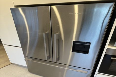 Photo of property in 48a Portadown Avenue, Pakuranga Heights, Auckland, 2010