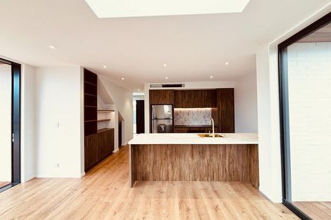 Photo of property in 7 Roa Road, Fendalton, Christchurch, 8041