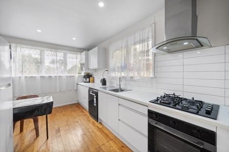 Photo of property in 54 Windrush Close, Mangere, Auckland, 2022