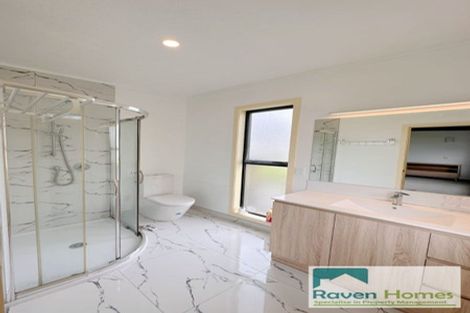 Photo of property in 20 Humphrey Kemp Avenue, Henderson, Auckland, 0612