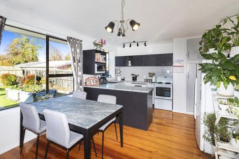Photo of property in 3 Clipper Place, Redwood, Christchurch, 8051