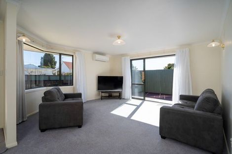 Photo of property in 27 Bowen Street, Cambridge, 3434