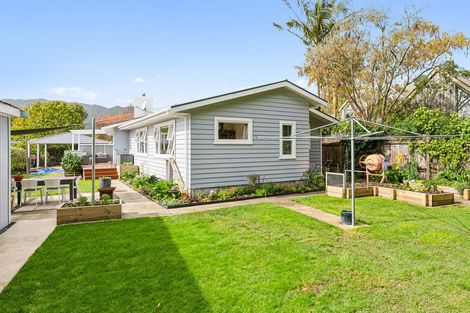 Photo of property in 20 Leybourne Avenue, Waikanae, 5036