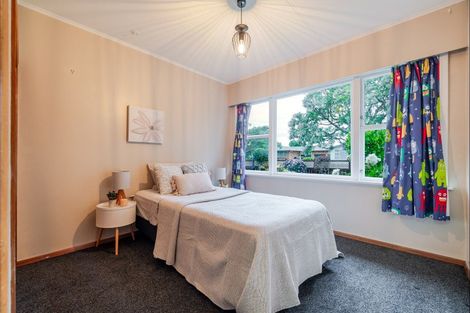 Photo of property in 86 Wikiriwhi Crescent, Awapuni, Palmerston North, 4412