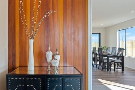 Photo of property in 42 Schoolside Road, Kumeu, 0810