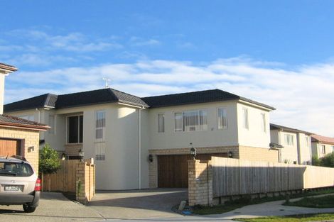 Photo of property in 32 Kaseng Place, East Tamaki Heights, Auckland, 2016