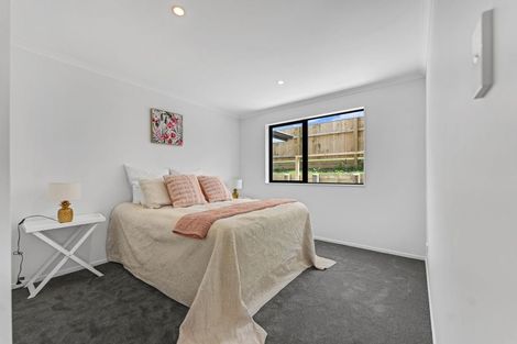 Photo of property in 2 Dolcetto Place, Pokeno, 2402