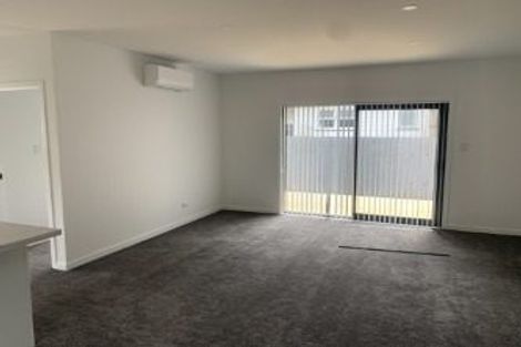 Photo of property in 2/44 Stanley Road, Glenfield, Auckland, 0629