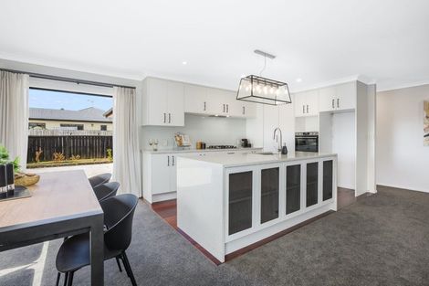 Photo of property in 96 Navigation Drive, Whitby, Porirua, 5024