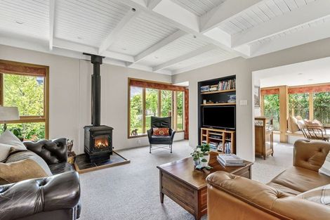 Photo of property in 18 Kowhai Drive, Wanaka, 9305