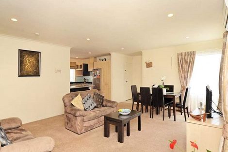 Photo of property in 143a Colwill Road, Massey, Auckland, 0614