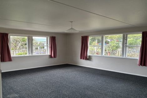 Photo of property in 12 Huntingdon Street, Northland, Wellington, 6012