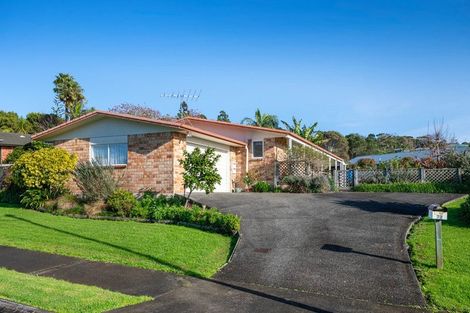 Photo of property in 72 Cabeleigh Drive, Helensville, 0800