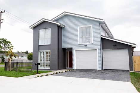 Photo of property in 2 Manutewhau Road, Massey, Auckland, 0614