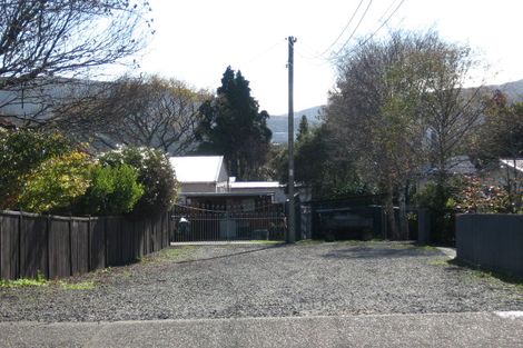 Photo of property in 7 Kairimu Street, Stokes Valley, Lower Hutt, 5019