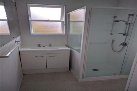 Photo of property in 1/28 Neal Avenue, Glenfield, Auckland, 0629